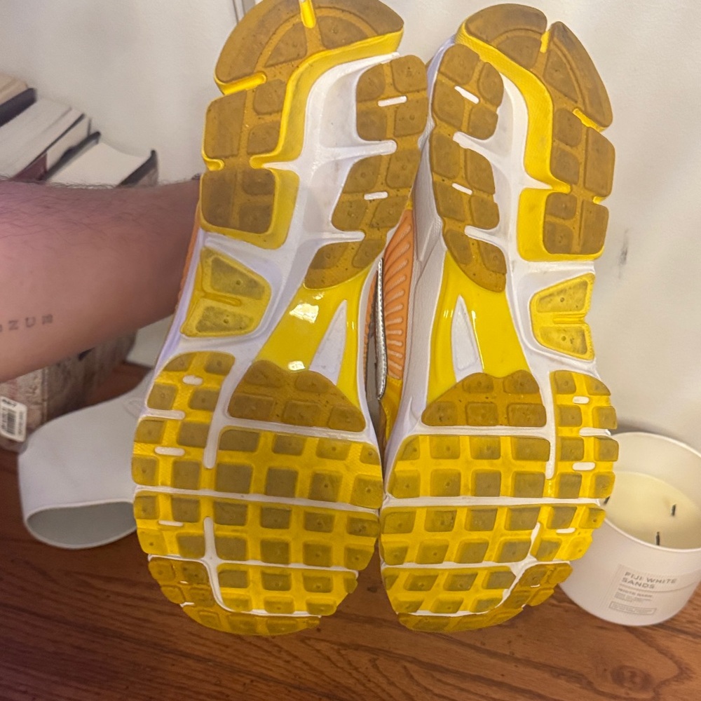 Nike Vomero 5 Yellow - Picture 5 of 5